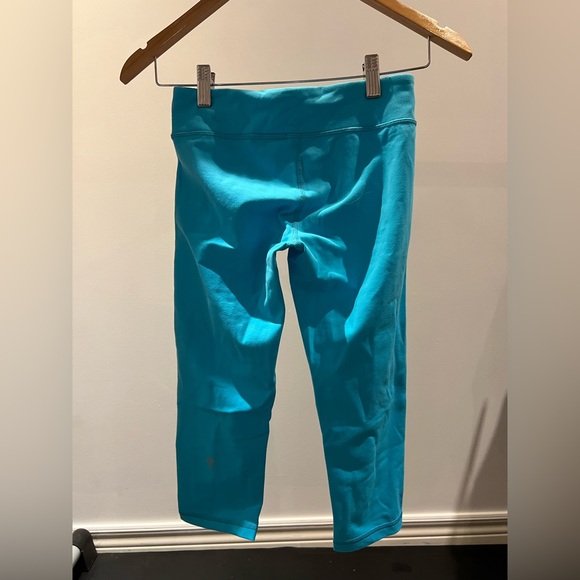 Ivivva Capris Pant - Picture 2 of 2